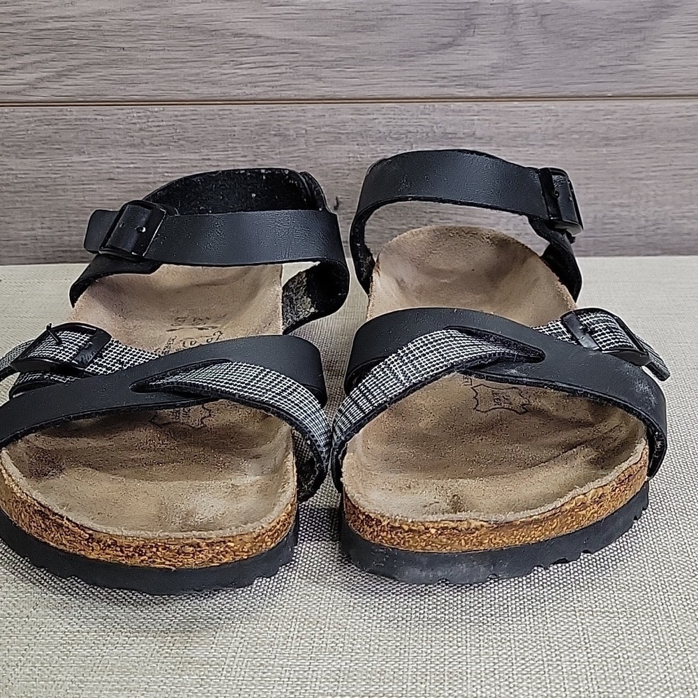Birkenstock Black and Gray Strappy Sandals Sz 38 L7 M5 - Picture 2 of 11